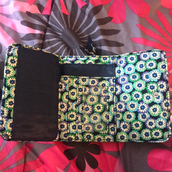 Vera Bradley wallet - Picture 2 of 3